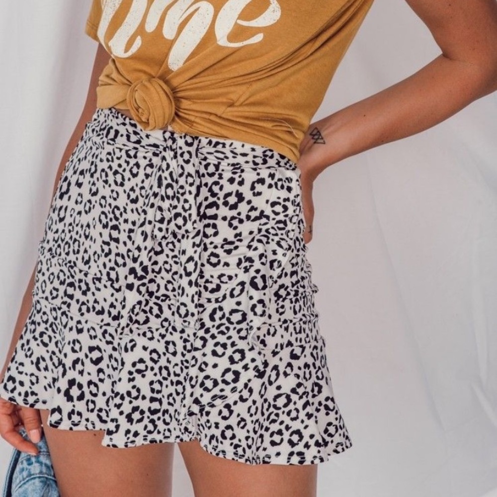 Vestique Friday Vibes Skirt with Tie Waist